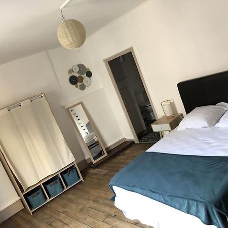 Tulle : Superbe Appartement Quartier Historique Exteriör bild